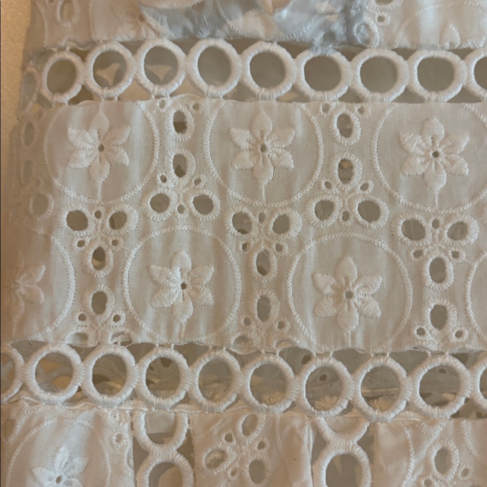 Few Moda Eyelet Embroidered Dress Asymmetrical Hem White Size Medium - Picture 11 of 11